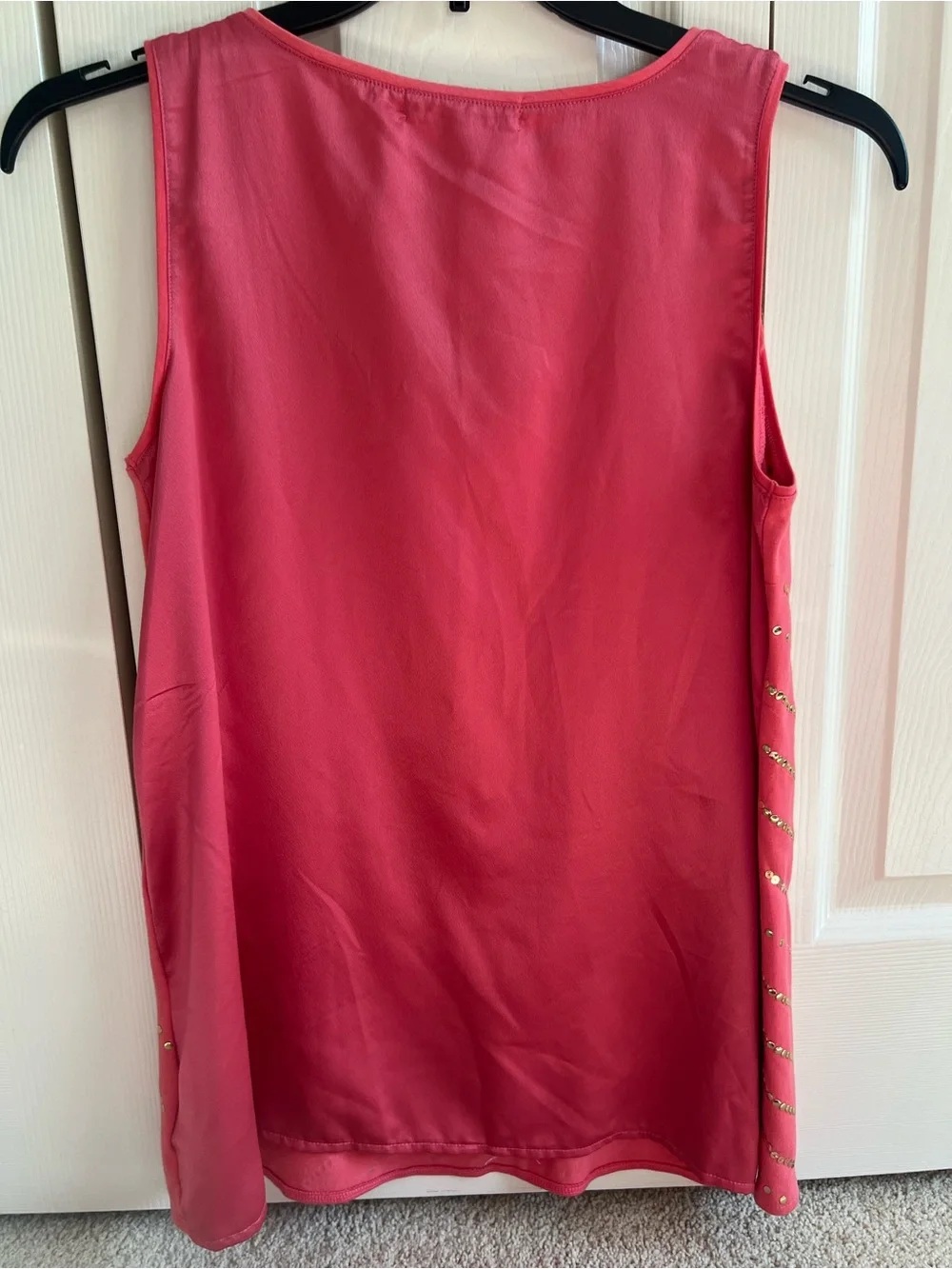 NWT: Ellen Tracy Tank Womens Rhubarb Sequin Sleeveless Camisole Blouse.  Medium